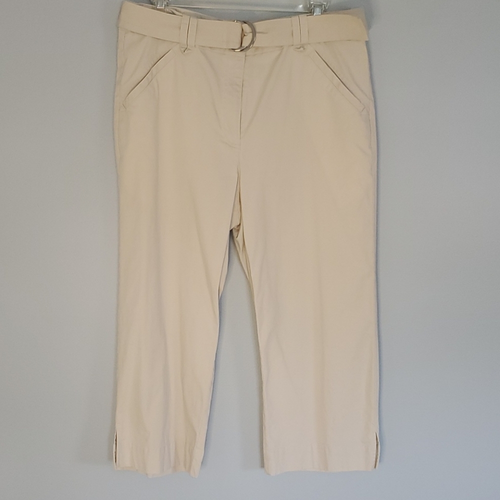 Villager Women's Belted Capri
